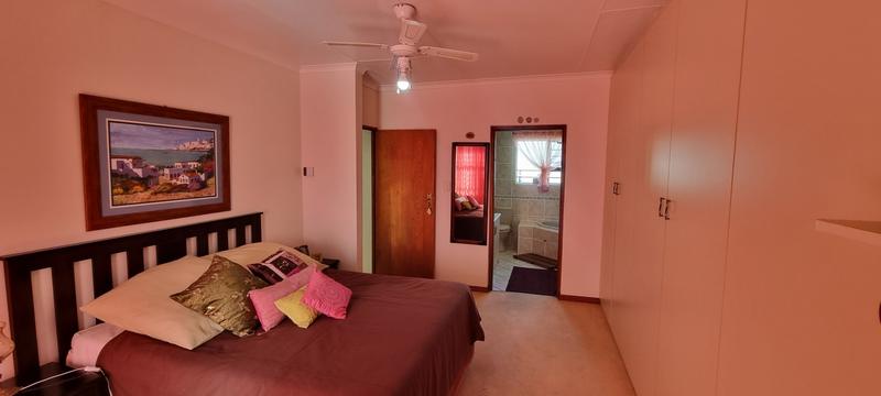4 Bedroom Property for Sale in Fraaiuitsig Western Cape
